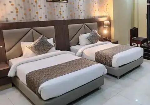 4-Bed Family Room with two double beds for Pind Daan pilgrims at R.S. Palace Guest House